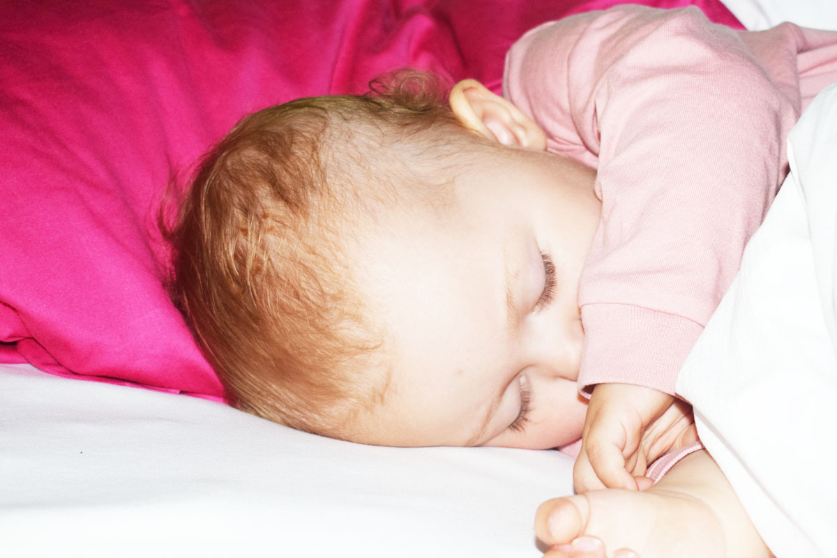 Warum Babys Im 1 Lebensjahr Nicht Durchschlafen Konnen Inkl
