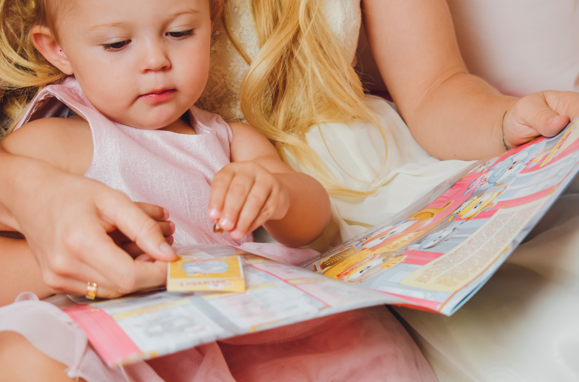 5 Tipps, wie ihr die Lese-Liebe eurer Kinder fördert inkl. gratis Stickeralbum von Hugendubel 2