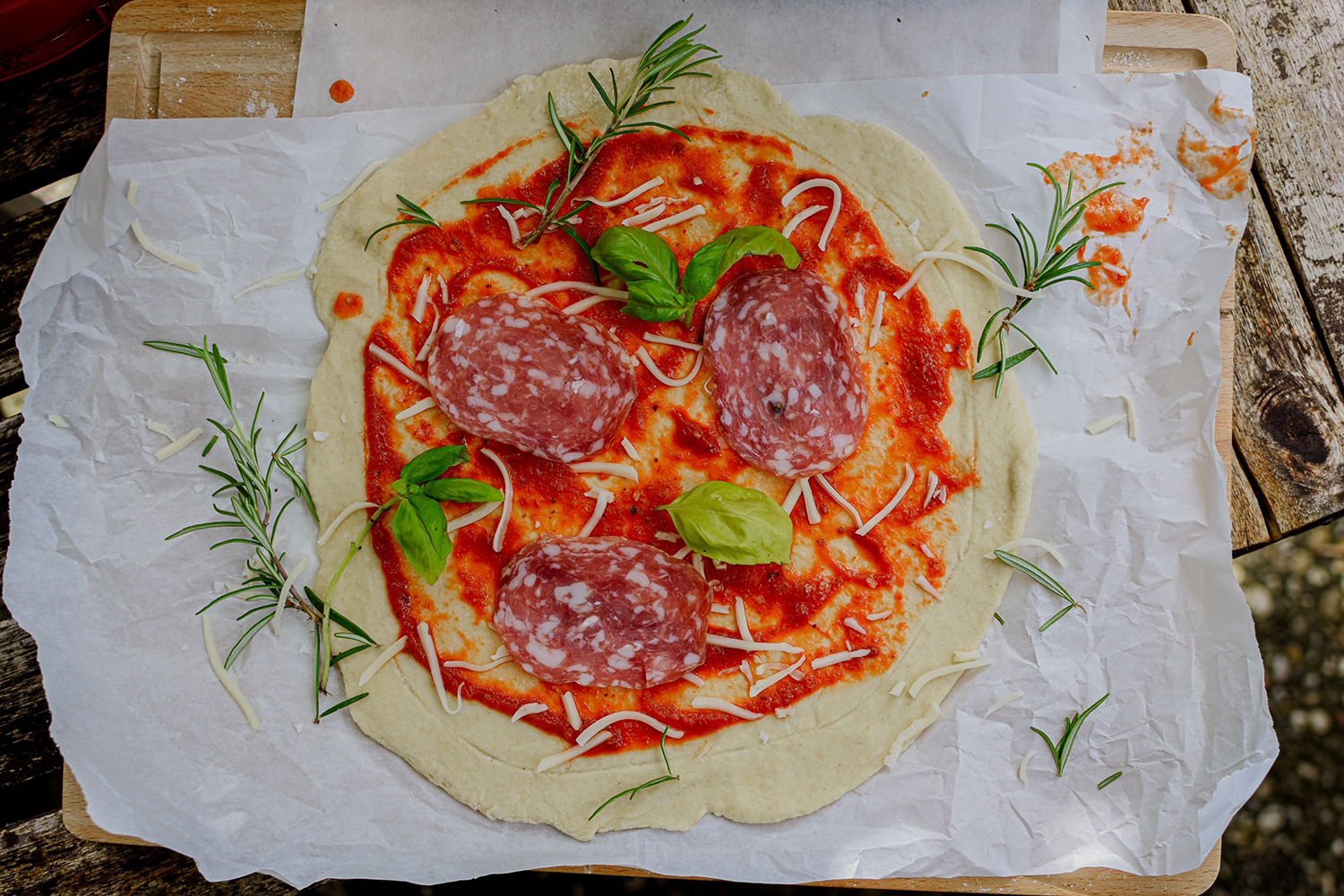 Schneller Pizzateig ohne Hefe